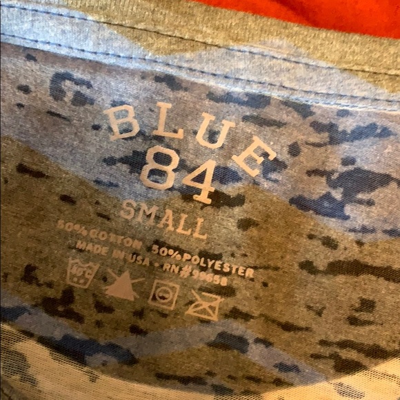 University of Kentucky women’s t-shirt! - Picture 2 of 4